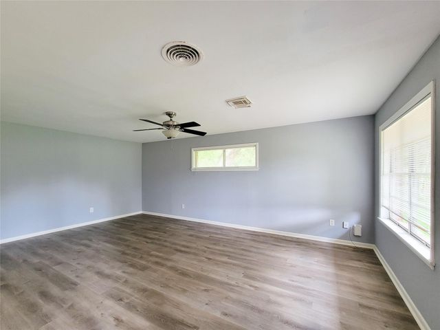 1102 Avenue C, Sweeny, TX 77480