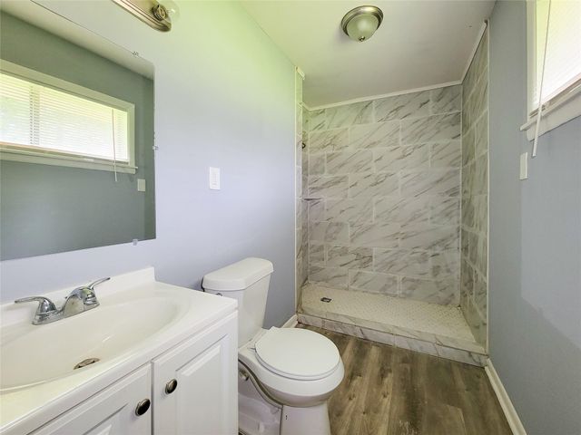 1102 Avenue C, Sweeny, TX 77480