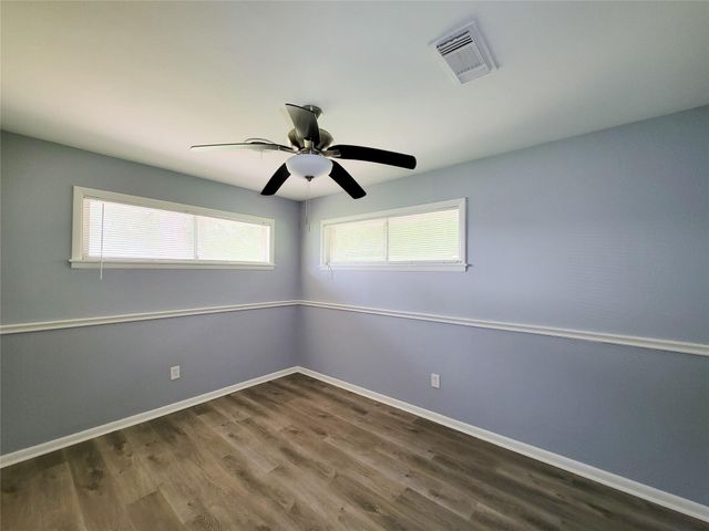 1102 Avenue C, Sweeny, TX 77480