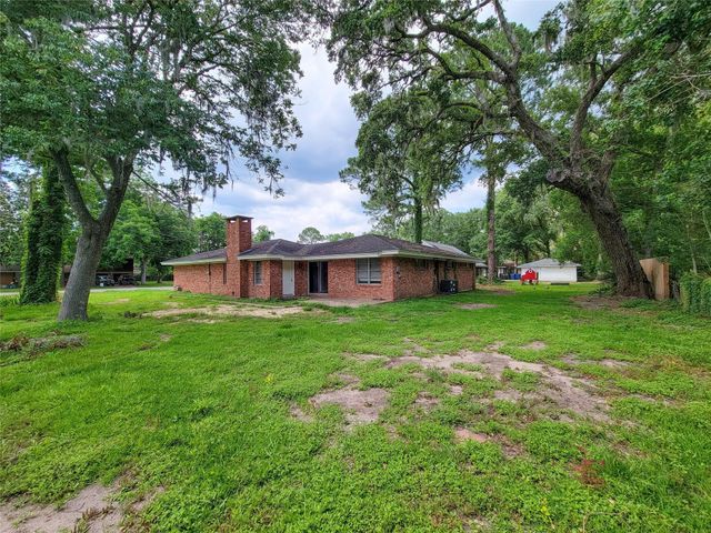 1102 Avenue C, Sweeny, TX 77480