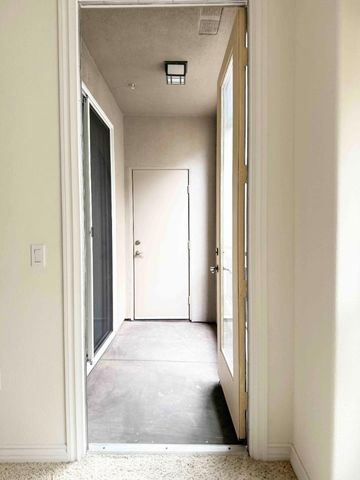 9263 Regents Road B301, La Jolla, CA 92037