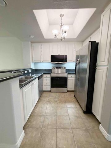 9263 Regents Road B301, La Jolla, CA 92037