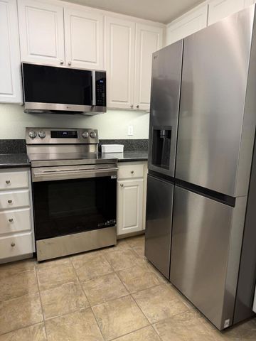 9263 Regents Road B301, La Jolla, CA 92037