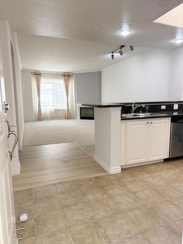 9263 Regents Road B301, La Jolla, CA 92037