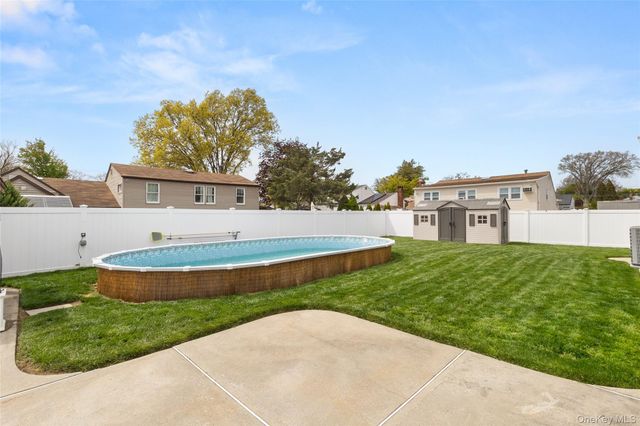 234 E 3rd Street, Deer Park, NY 11729