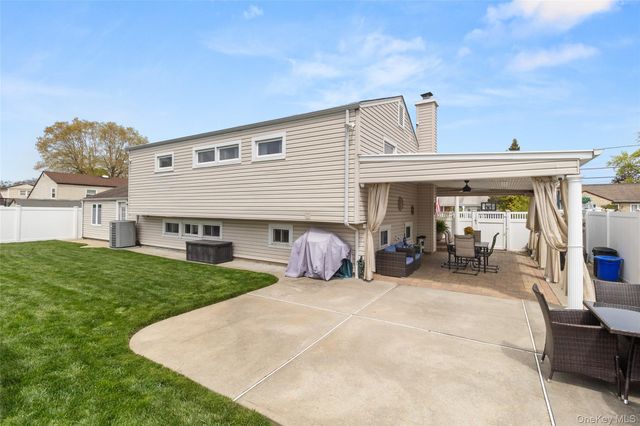 234 E 3rd Street, Deer Park, NY 11729