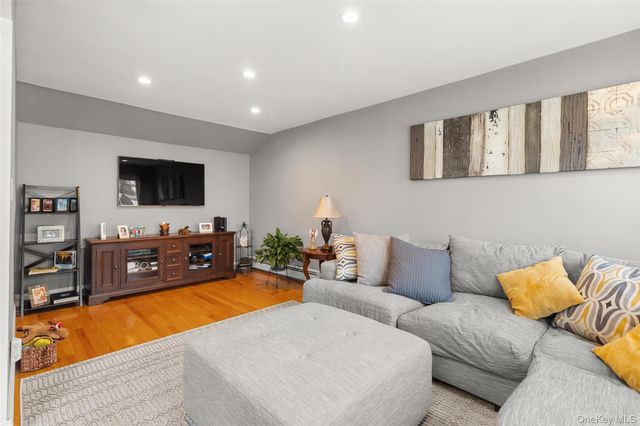 234 E 3rd Street, Deer Park, NY 11729