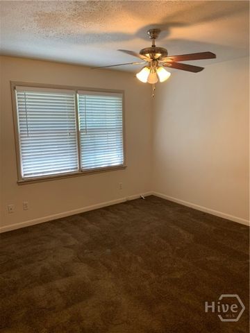 455 Mall Boulevard 36, Savannah, GA 31406
