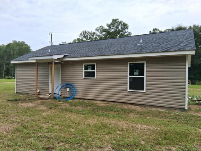 36 Youmans Lane, Smoaks, SC 29481