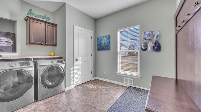 1776 Galena DRIVE, Port Washington, WI 53074