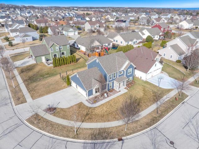 1776 Galena DRIVE, Port Washington, WI 53074