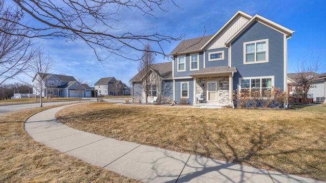 1776 Galena DRIVE, Port Washington, WI 53074