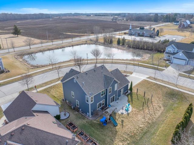 1776 Galena DRIVE, Port Washington, WI 53074