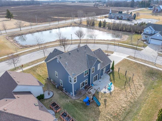 1776 Galena DRIVE, Port Washington, WI 53074