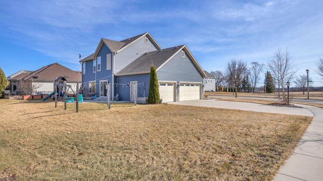 1776 Galena DRIVE, Port Washington, WI 53074