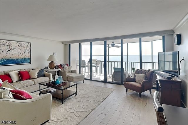 17170 Harbour Point DR 234, Fort Myers, FL 33908