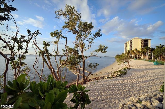 17170 Harbour Point DR 234, Fort Myers, FL 33908