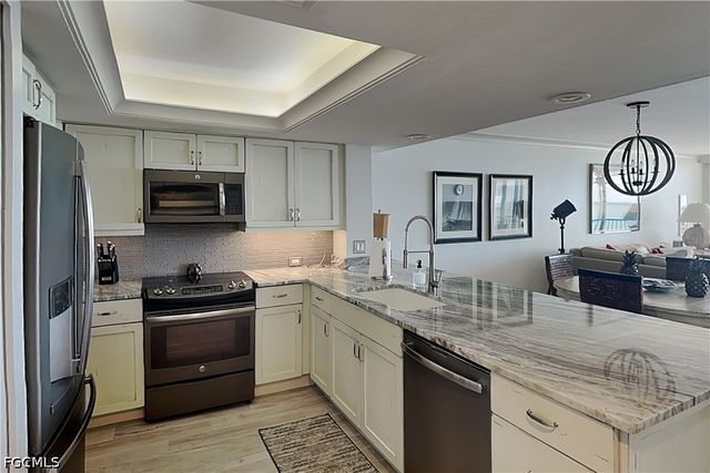 17170 Harbour Point DR 234, Fort Myers, FL 33908