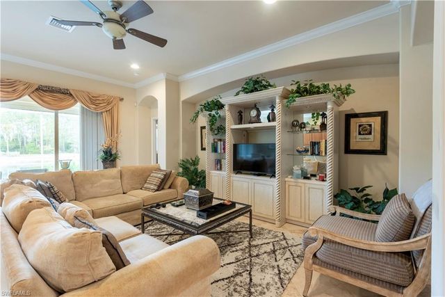 5725 Lago Villaggio WAY, Naples, FL 34104