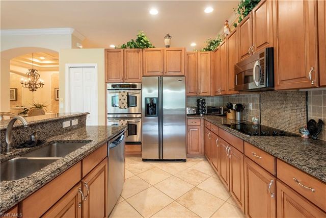 5725 Lago Villaggio WAY, Naples, FL 34104