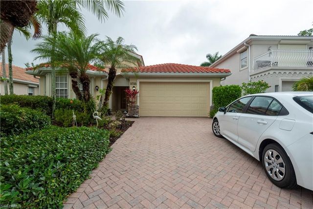 5725 Lago Villaggio WAY, Naples, FL 34104