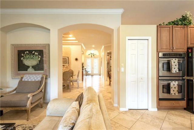 5725 Lago Villaggio WAY, Naples, FL 34104