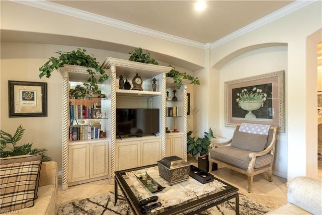 5725 Lago Villaggio WAY, Naples, FL 34104