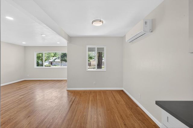 3221 Lerwick Rd, Sacramento, CA 95821