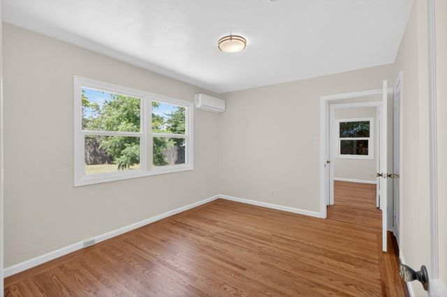 3221 Lerwick Rd, Sacramento, CA 95821