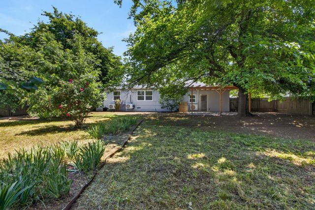 3221 Lerwick Rd, Sacramento, CA 95821