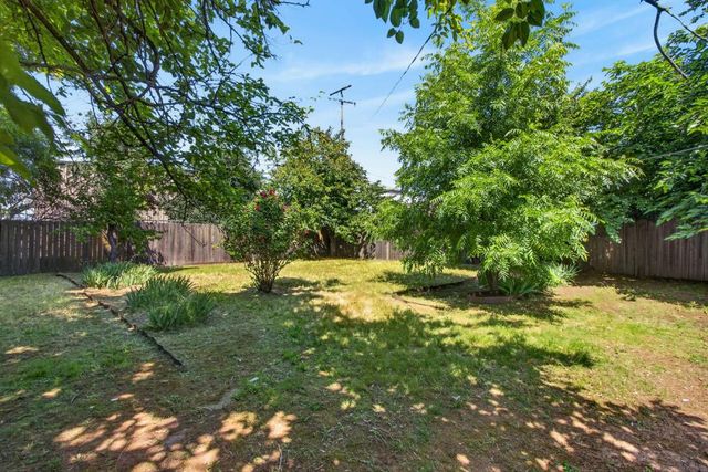 3221 Lerwick Rd, Sacramento, CA 95821