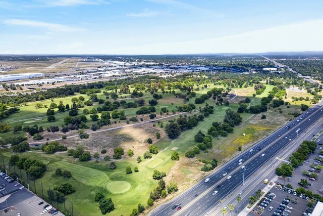 3221 Lerwick Rd, Sacramento, CA 95821