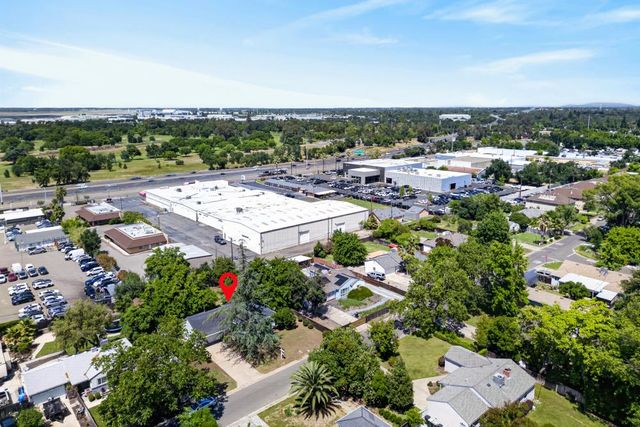 3221 Lerwick Rd, Sacramento, CA 95821