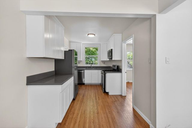 3221 Lerwick Rd, Sacramento, CA 95821