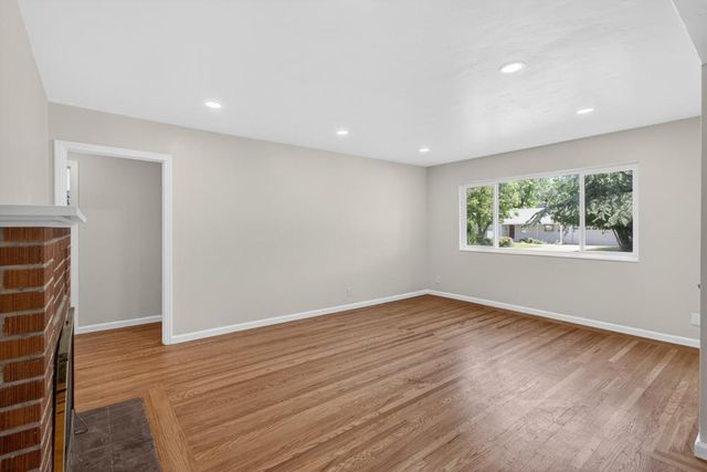 3221 Lerwick Rd, Sacramento, CA 95821