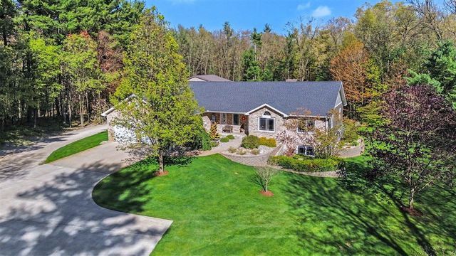 11010 Lincoln Lake Road, Greenville, MI 48838