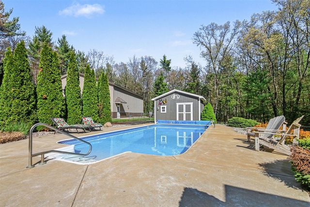 11010 Lincoln Lake Road, Greenville, MI 48838
