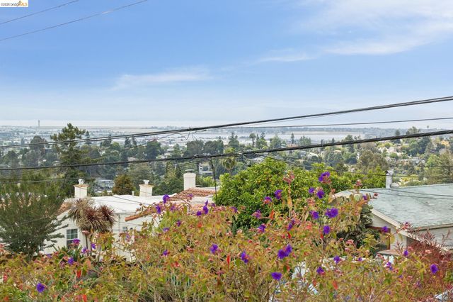 4446 Davenport Ave, Oakland, CA 94619
