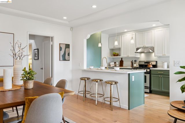 4446 Davenport Ave, Oakland, CA 94619
