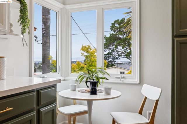 4446 Davenport Ave, Oakland, CA 94619