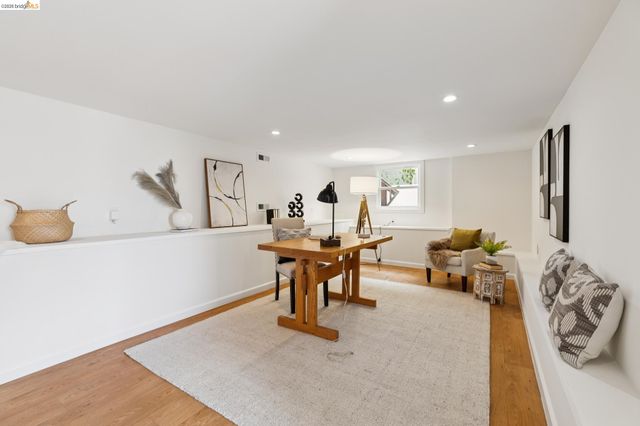 4446 Davenport Ave, Oakland, CA 94619