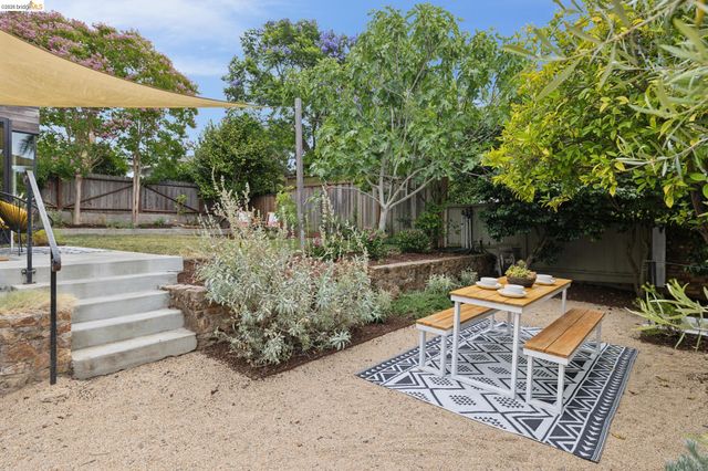4446 Davenport Ave, Oakland, CA 94619