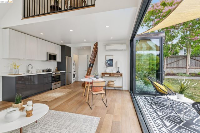 4446 Davenport Ave, Oakland, CA 94619