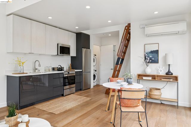 4446 Davenport Ave, Oakland, CA 94619