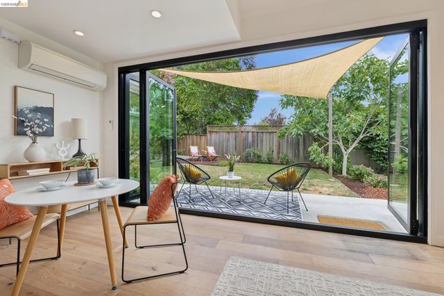 4446 Davenport Ave, Oakland, CA 94619