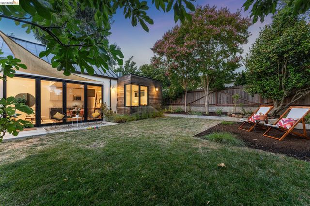 4446 Davenport Ave, Oakland, CA 94619