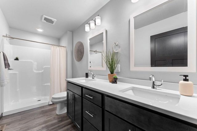 1708 PATRIOT WAY, Neenah, WI 54956