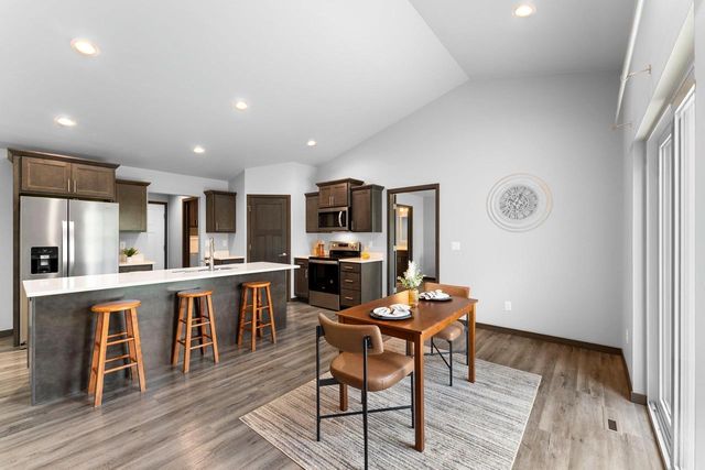 1708 PATRIOT WAY, Neenah, WI 54956