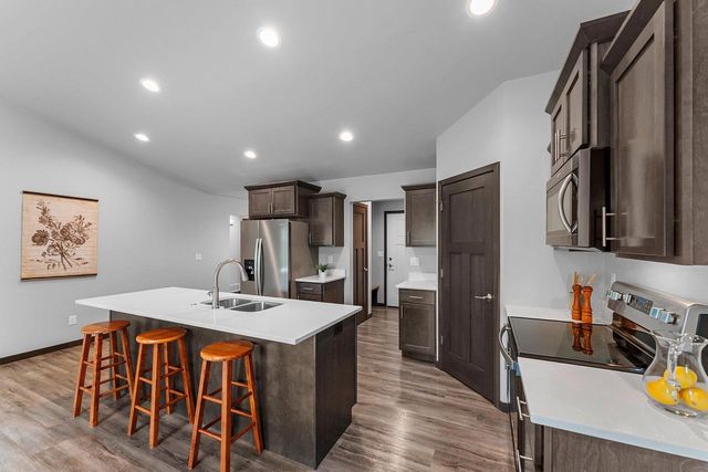 1708 PATRIOT WAY, Neenah, WI 54956