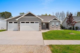 1708 PATRIOT WAY, Neenah, WI 54956